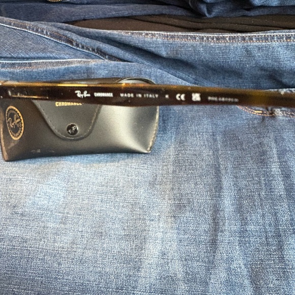 Ray-Ban Tortoise Shell Sunglasses - Picture 2 of 7